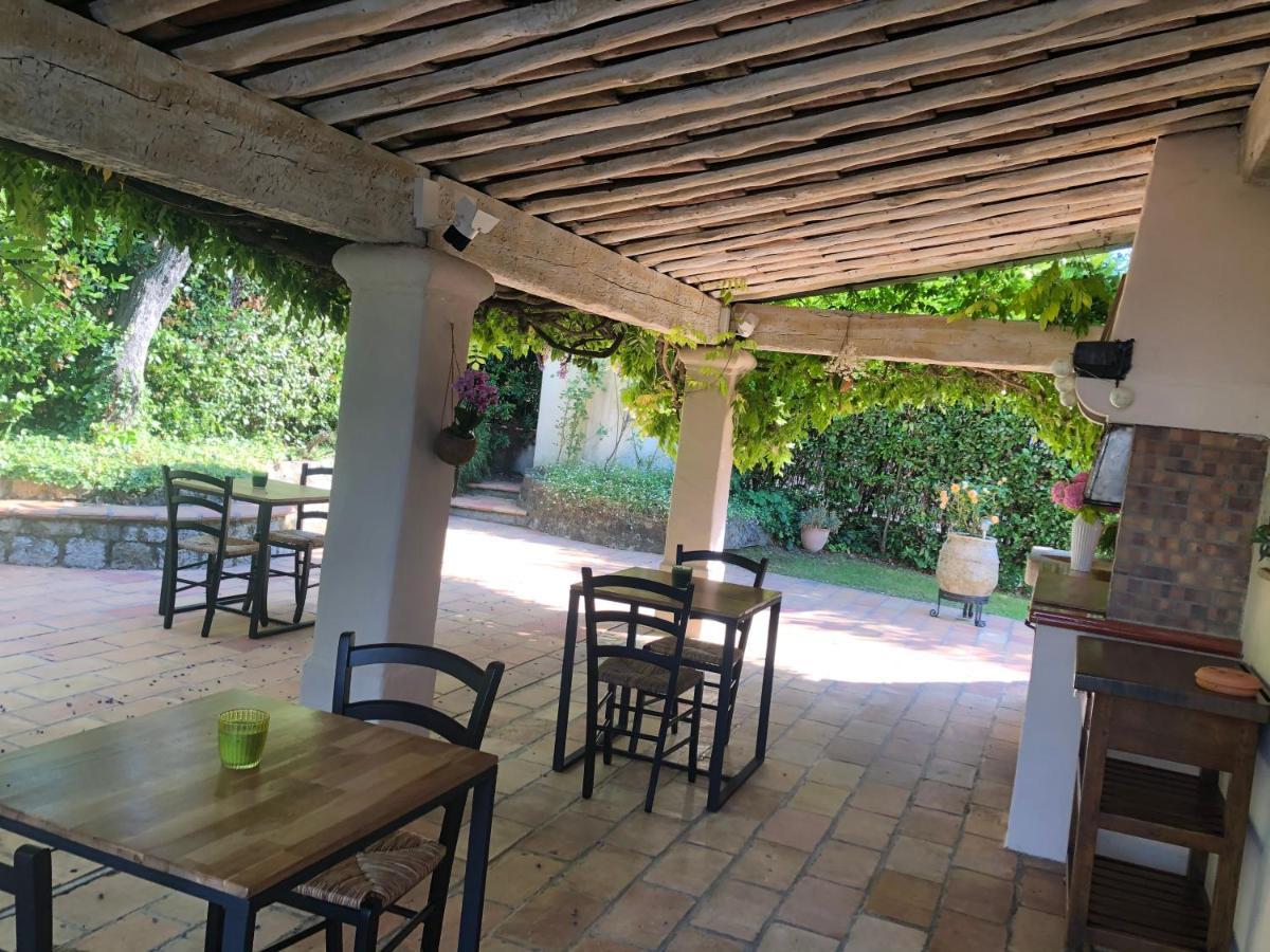Le Mas De La Source Bed and Breakfast Mougins Esterno foto