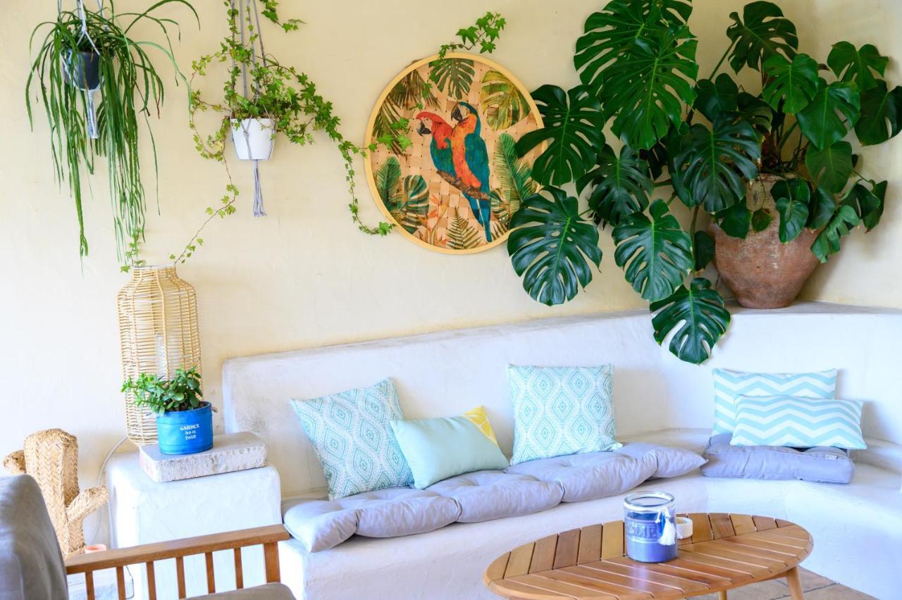Le Mas De La Source Bed and Breakfast Mougins Esterno foto
