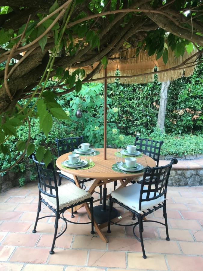 Le Mas De La Source Bed and Breakfast Mougins Esterno foto