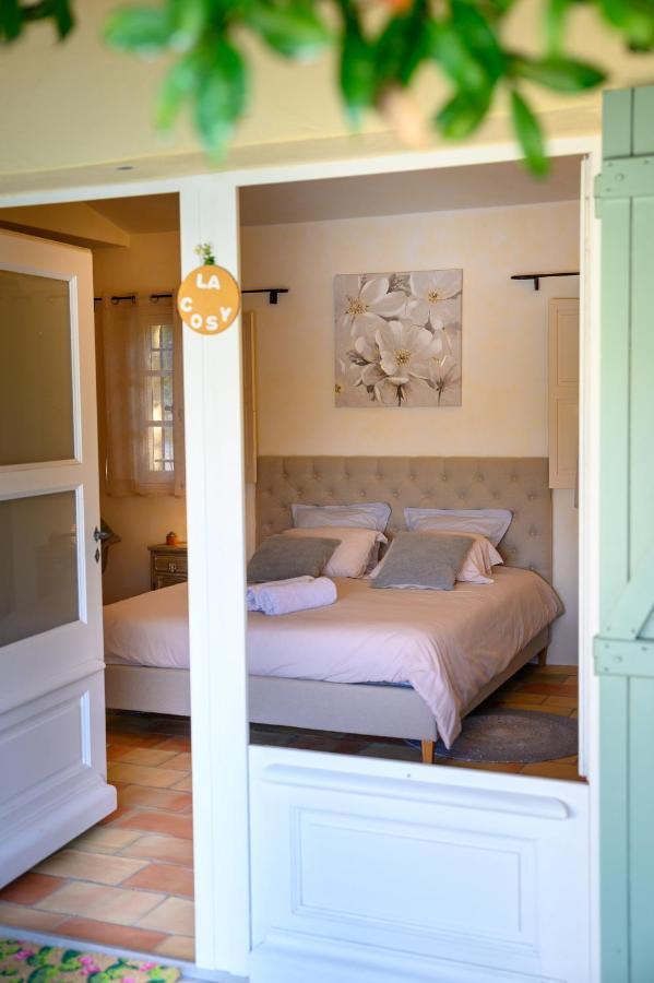 Le Mas De La Source Bed and Breakfast Mougins Esterno foto