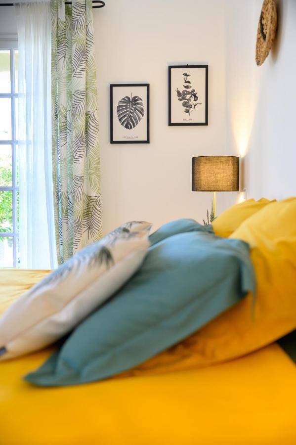 Le Mas De La Source Bed and Breakfast Mougins Esterno foto