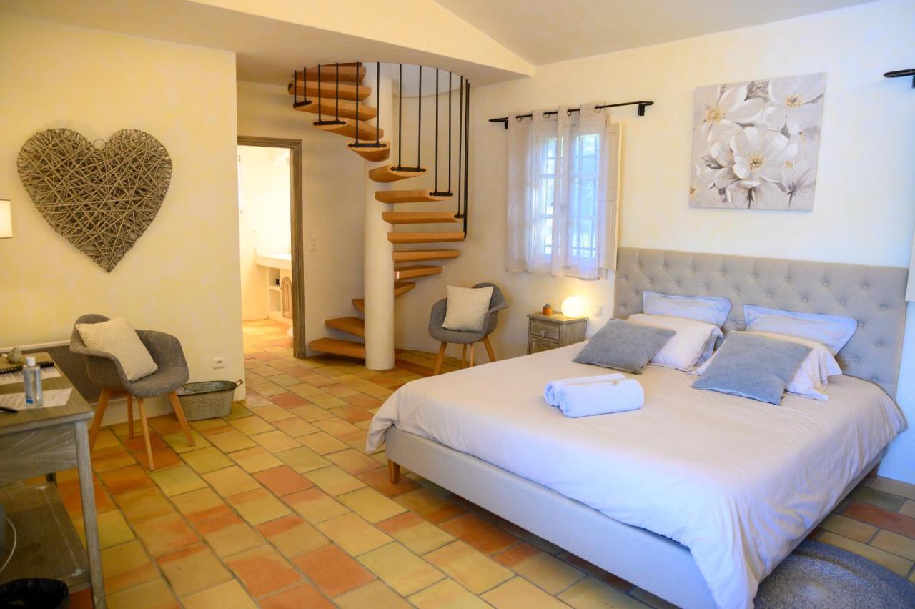Le Mas De La Source Bed and Breakfast Mougins Esterno foto