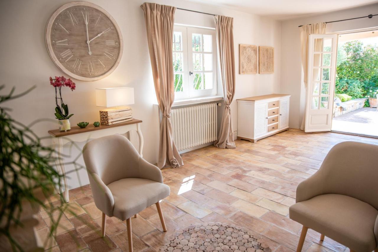 Le Mas De La Source Bed and Breakfast Mougins Esterno foto